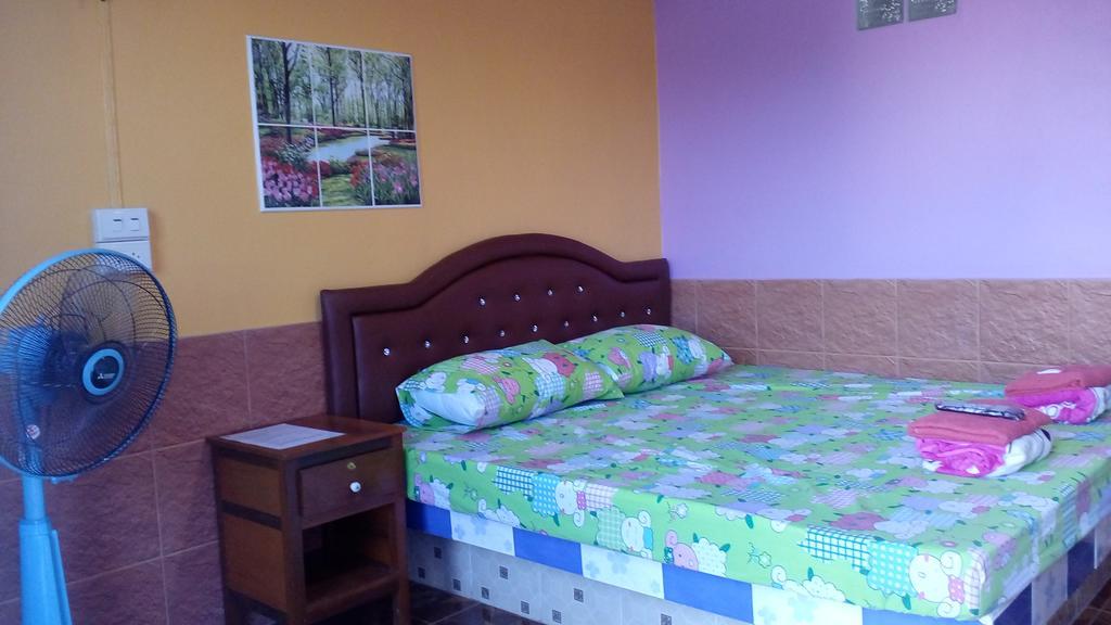 Rueangsrisiri Guesthouse 2 سوكوتايْ المظهر الخارجي الصورة
