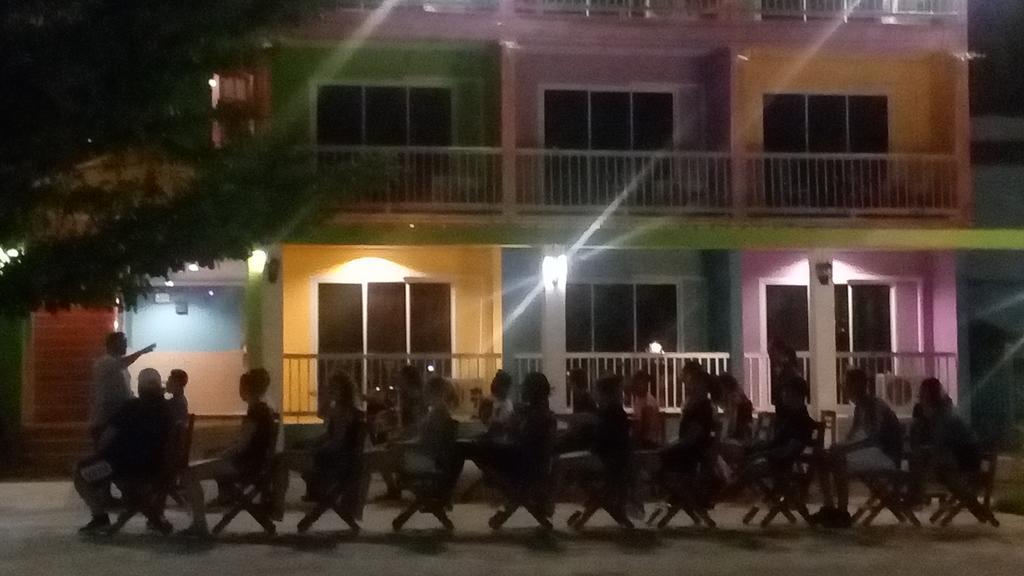 Rueangsrisiri Guesthouse 2 سوكوتايْ المظهر الخارجي الصورة